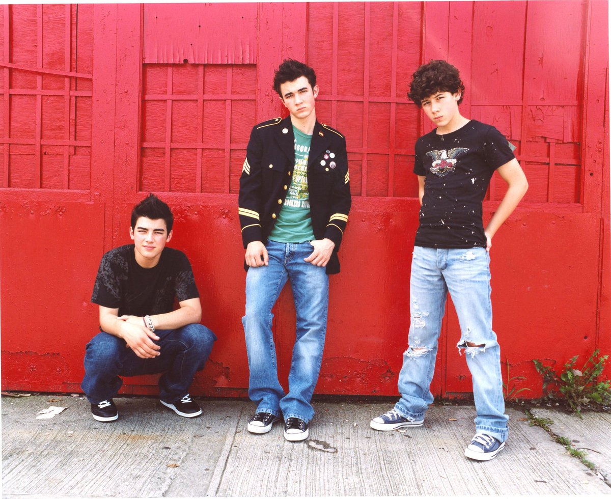 joetrustjonas tweet picture