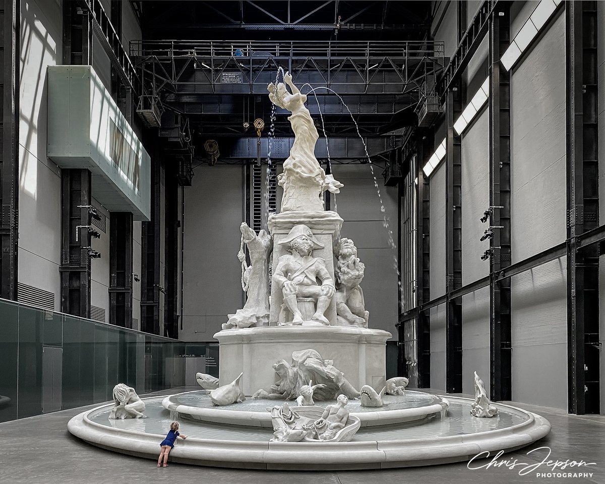 ChrisJepson's tweet photo. Daughter of Waters.

Fons Americanus by Kara Walker is the latest Hyundai Commission at @Tate Modern. It is a 13-metre tall working fountain inspired by the Victoria Memorial in front of Buckingham Palace, London.

📷 @ChrisJepson 

Read more: https://t.co/q2B4asFysB https://t.co/AiRQGMRoQ5