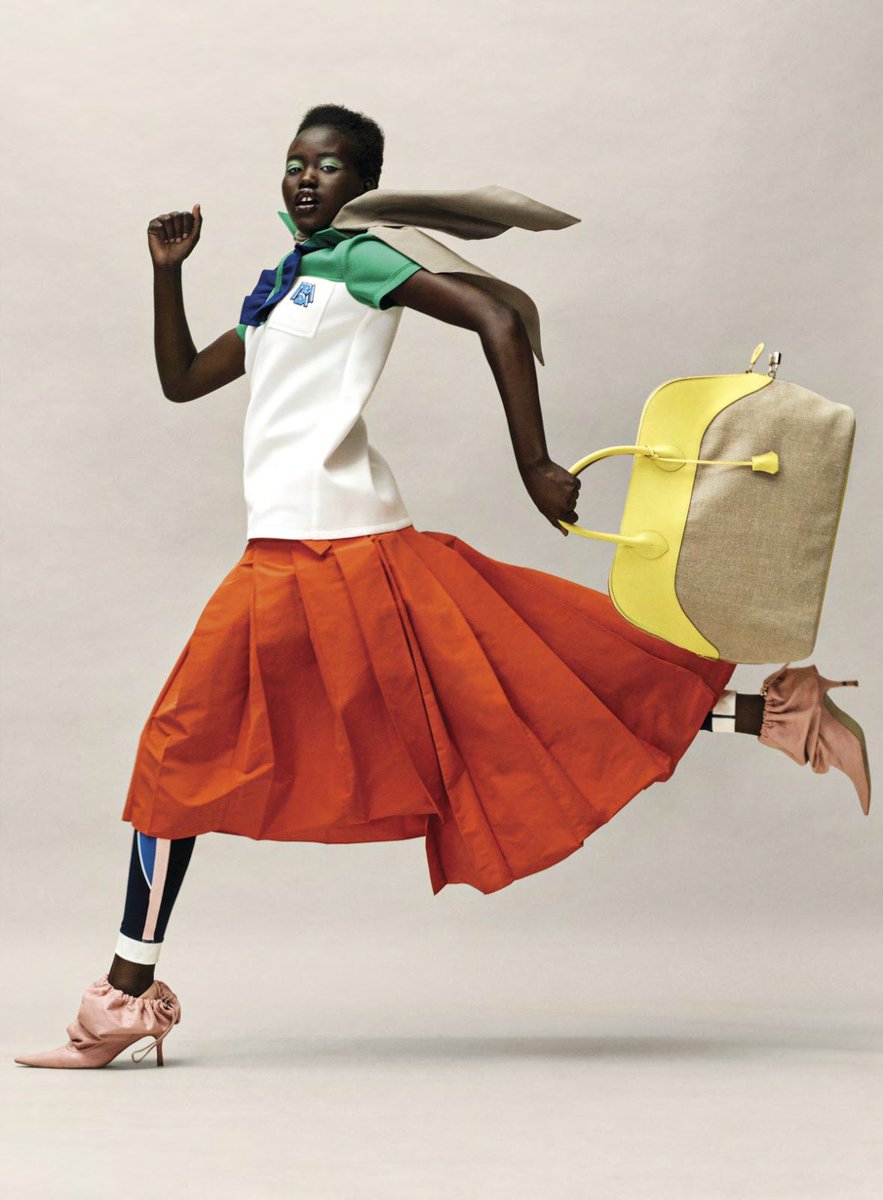 worlds_moda's tweet photo. #editorialsWM (2/3)
#VOGUEUS,
January 2019.
By #JoshOlins
⬇️More in the next post⬇️
#AdutAkech https://t.co/fjJBnXOiZr