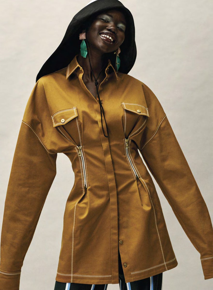 worlds_moda's tweet photo. #editorialsWM (3/3)
#VOGUEUS,
January 2019.
By #JoshOlins
#AdutAkech https://t.co/kqGeft8Gey