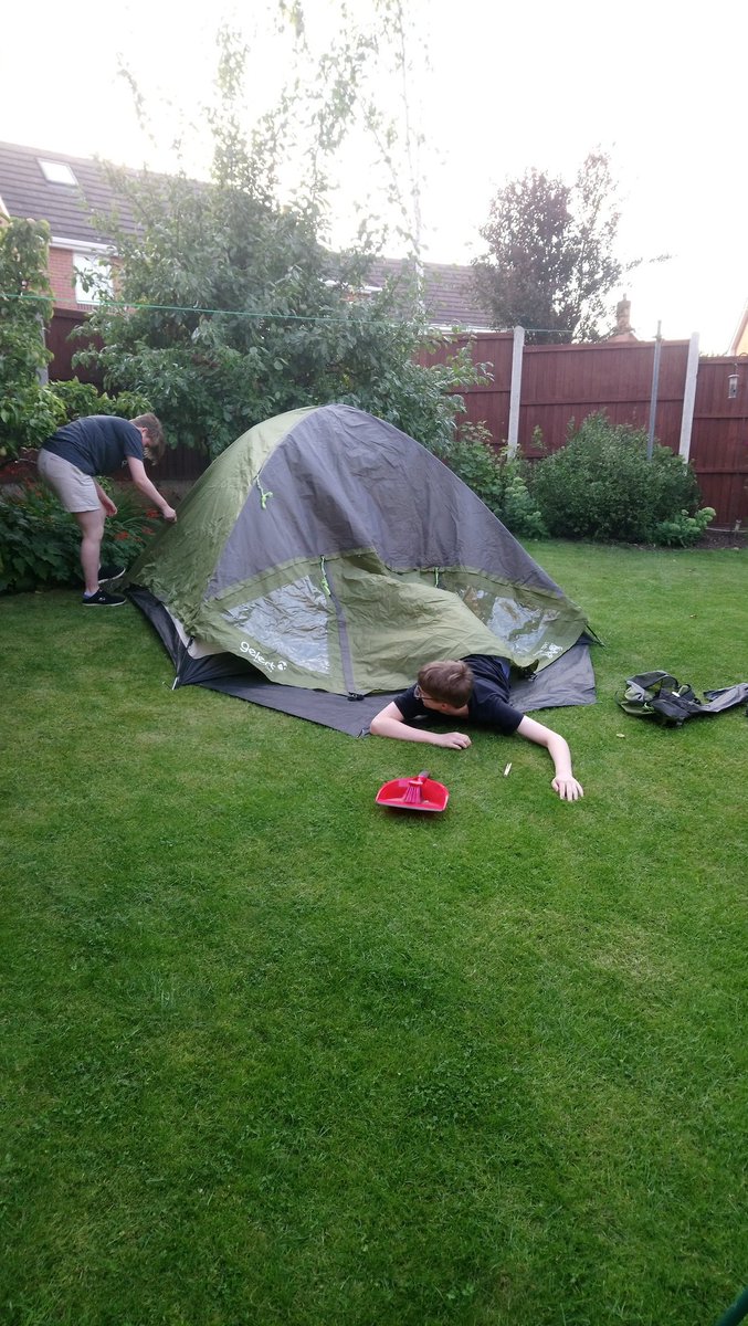 MoorbySharron's tweet photo. St Elmo's are looking forward to @TheVirtualPubQ1 tonight before camping in the garden after hotdogs and toasted marshmallows! https://t.co/rXikZ99l2i