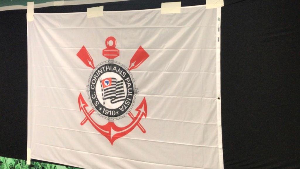 Corinthians's tweet photo. Sobrou tecido...
Só não achamos o M-U-N-D-I-A-L!

O vestiário visitante já está pronto.

#PALxSCCP
#VaiCorinthians
#TorçaEmCasa https://t.co/tnz9GJVexs