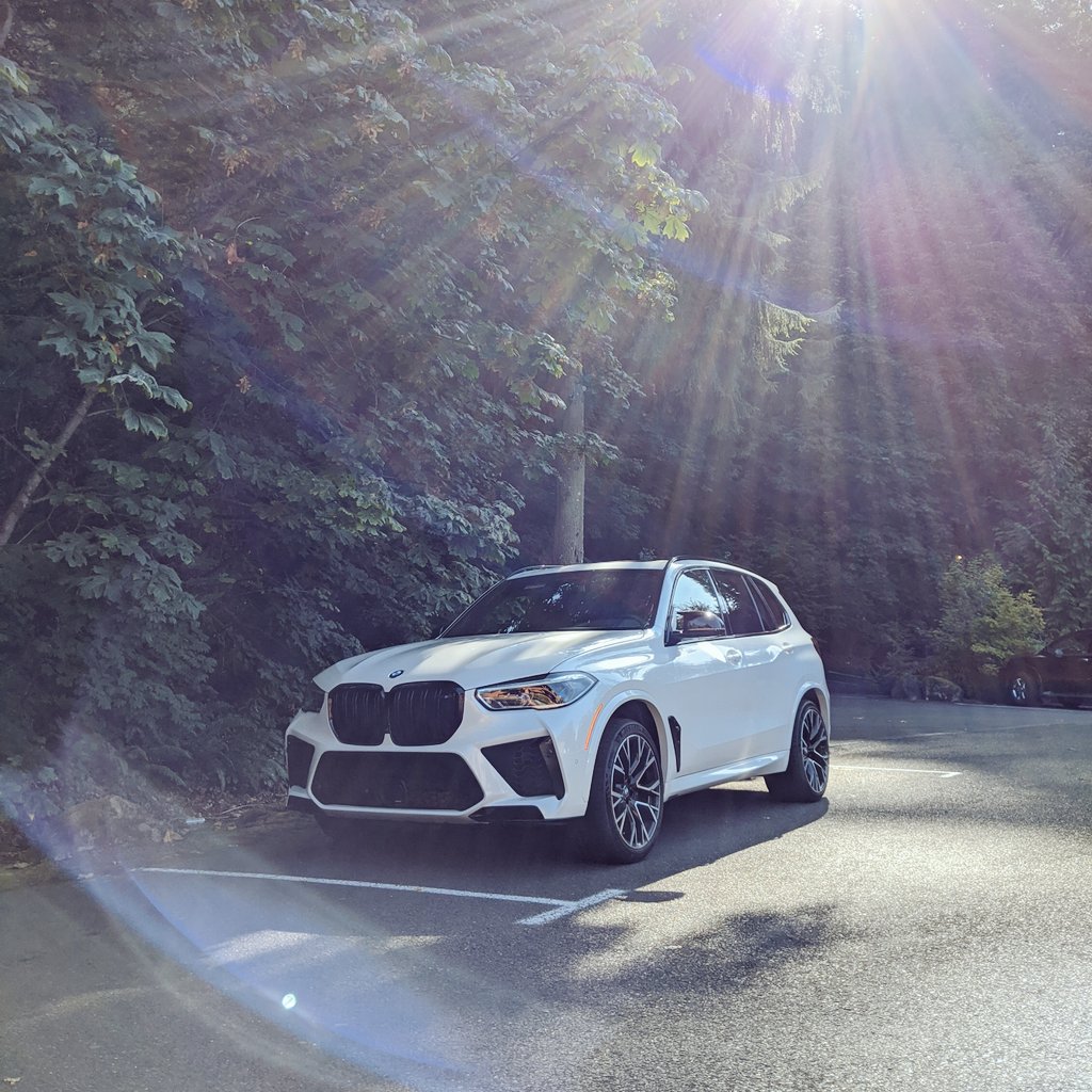 NateRisch's tweet photo. Long weekend ahead as I head up into the mountains to review (spoiler alert) this awesome #BMW #X5MComp for @bmwblog! https://t.co/FkZJ26WO5R