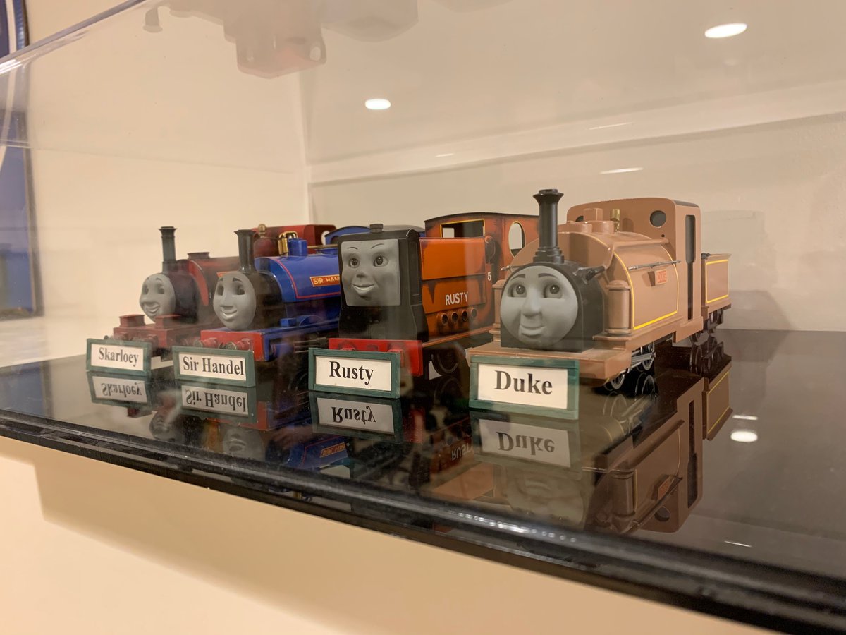 ThomasTankMerch's tweet image. Here’s all of the narrow gauge trains we have all together with their name boards! Thank you to @TomsProps for securing the Rusty name board for us. What a cast of characters!