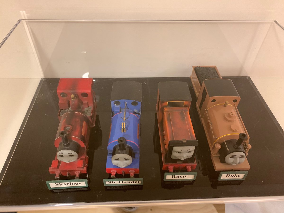 ThomasTankMerch's tweet image. Here’s all of the narrow gauge trains we have all together with their name boards! Thank you to @TomsProps for securing the Rusty name board for us. What a cast of characters!