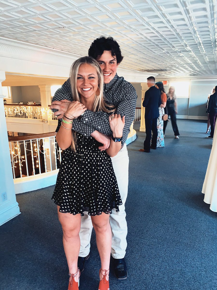 Callieg3Jo's tweet photo. thought i’d actually post on here for once,,, this is my booface @CaseyVerhulst ,, i’m the most proud of him https://t.co/4R9iLb0RX3