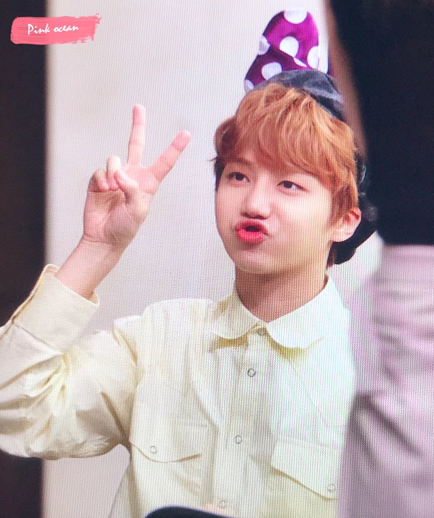 hourlyjinho's tweet photo. https://t.co/OKGi4CJiU0