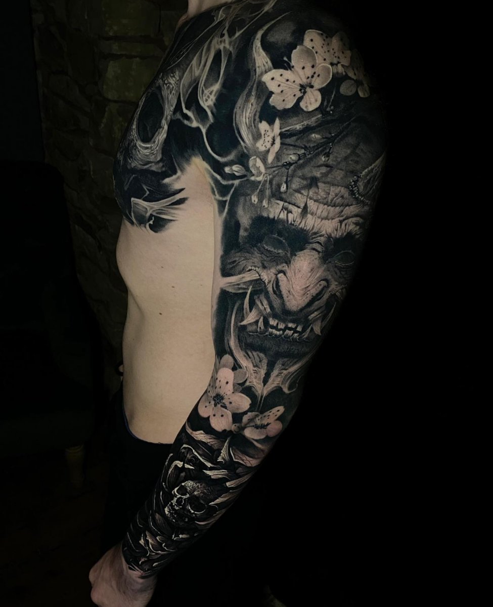 Signature Artist: @dombrowntattoo / Manchester, UK.

#EmpireInks #StarrTattooSupplies #DomBrownTattoo