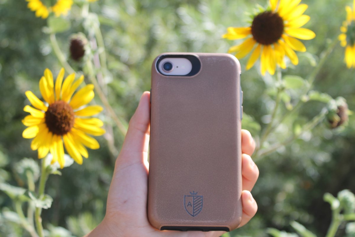 goalloi's tweet photo. Show us where you take your Aeris! @nadiabgraham sent us this awesome pic of her Aeris #coppercase, now show us yours! Tag us in your photos or vidoes of a chance to be featured! https://t.co/wZiVsO1Abk