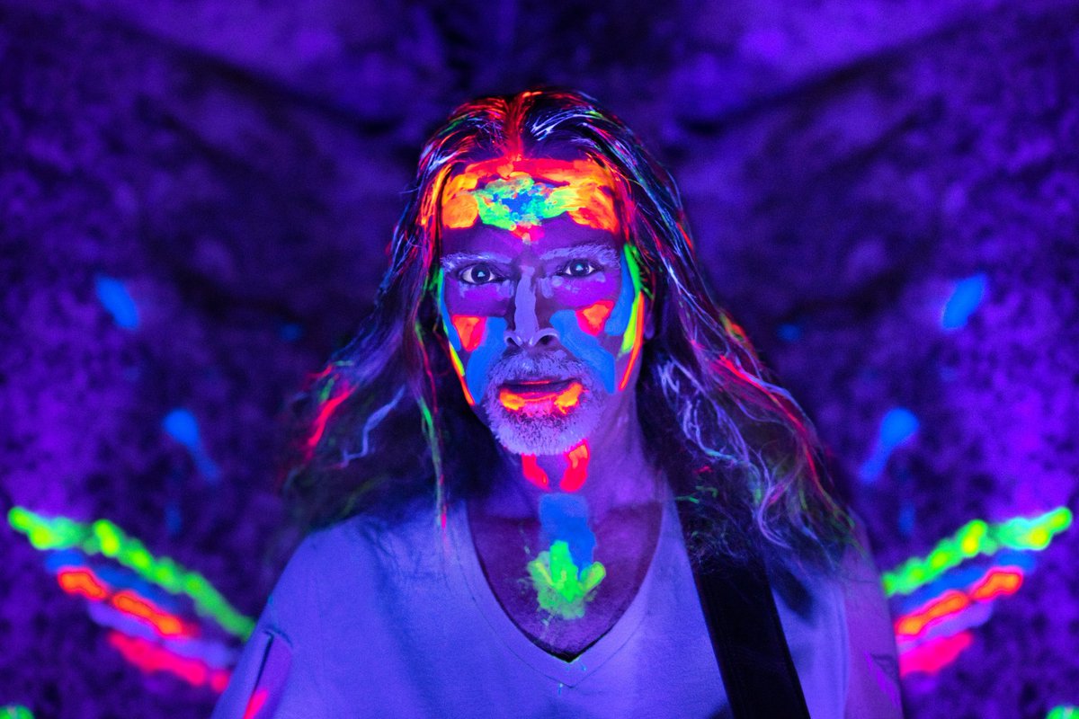 #neonwings #wings #sluka #slukamusic #tribal #primal #blacklight #musicvideo #music #behindthescenes #lightbright #rock #rockmusic #nightwings #rockstar