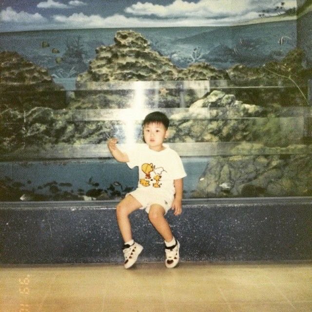 m_mminniee_e's tweet photo. Happy birthday to my universe ☾
 #러브의우주_민현아_생���축하해
แต่ใดๆก็คือหลังรักเด็กชายมินมากจริงๆ เห็นแล้วอยากป้อนหนมพร้อมกล่อมนอน😂💕
 #눈부신여름에_태어난거_별거아니야
#OUR_LOVE_MINHYUN_DAY
ยิ้มเยอะๆนะครับ🎂
#HAPPY_MINHYUN_DAY https://t.co/21aNsc4dHK