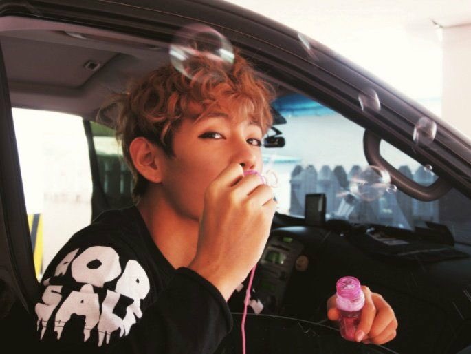 Here's some of his pictures: