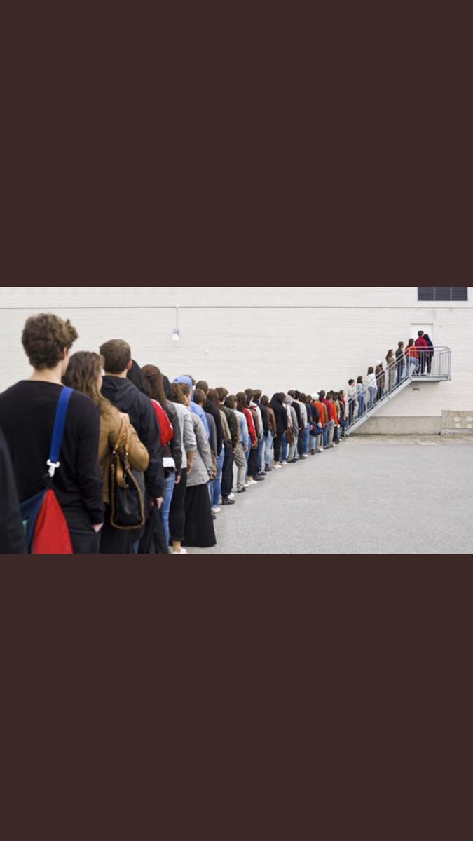 bervelynnnn's tweet photo. Brands waiting for erica after big brother  #BBNaija https://t.co/KuUl81lf8T