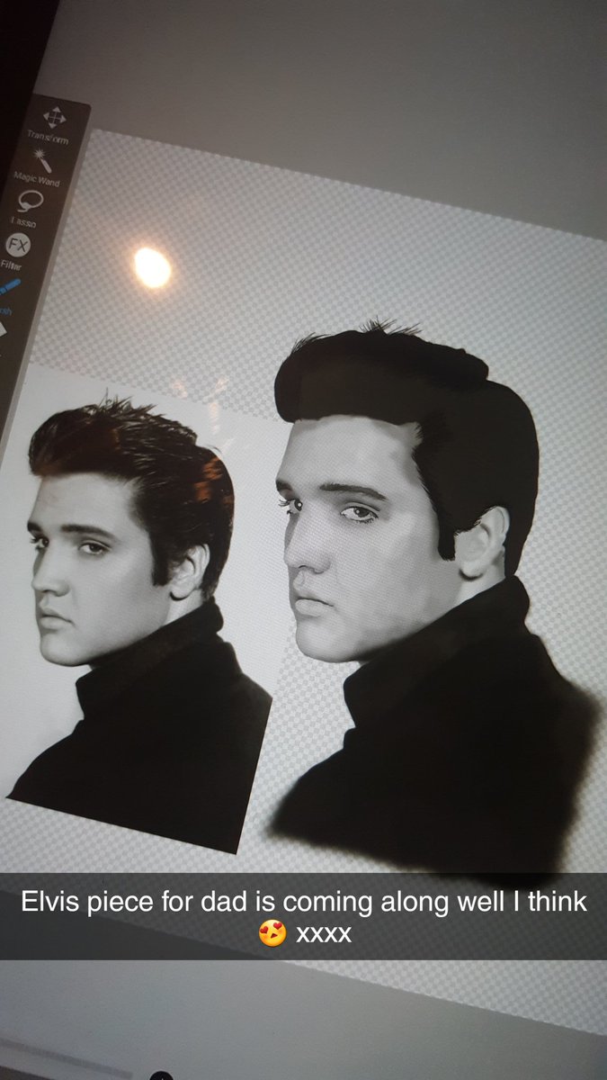 Reference pic vs digital portrait progress of the Elvis portrait I did.
#ElvisPresley #digitalart #ArtistOnTwitter #portrait #realismportrait #elvisart