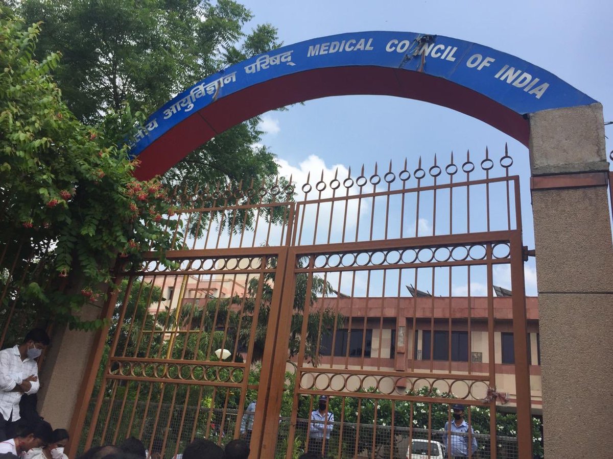 DineshP47618139's tweet photo. #indiaNeedFMGDoctor
#IndiaNeedsFMGDoctors #letfmgserve
#FMGEPP30  
@MoHFW_INDIA KINDLY ACCEPT BOG'S -MCI RECOMMENDATION OF REDUCTION IN QUALIFYING MARKS TO 30% IN FMGE .and we want 30% 💪💪✅✅✅🇮🇳🇮🇳🇮🇳 @narendramodi 
@AmitShah 
@MoHFW_INDIA 
@myogiadityanath @hanumanbeniwal https://t.co/abEQOH7KLF