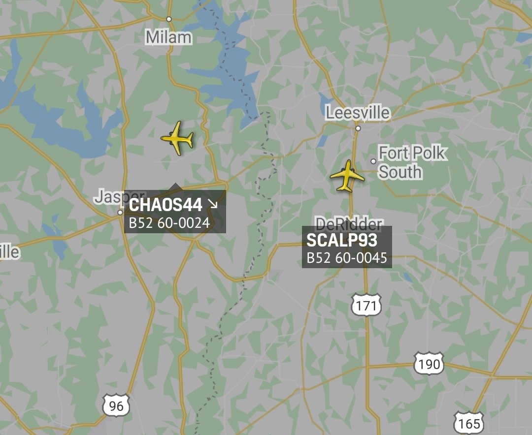 is_keelu's tweet photo. USAF
Boeing B-52H Stratofortress
#CHAOS44 60-0024 #Texas
#SCALP93 60-0045 #Louisiana https://t.co/mjwrDy1PTR