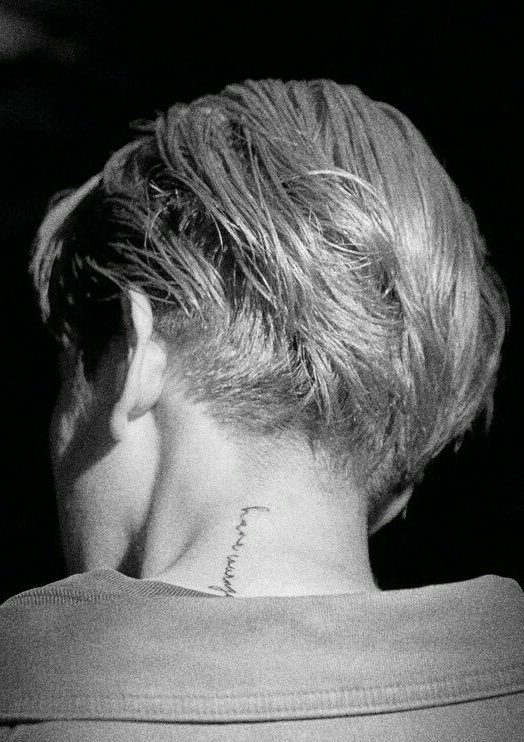 best of 백현이 on X: "i love the fact that he brought back the 'have courage' (fake) tattoo from city lights teaser photo to his superm teaser and placed it on his
