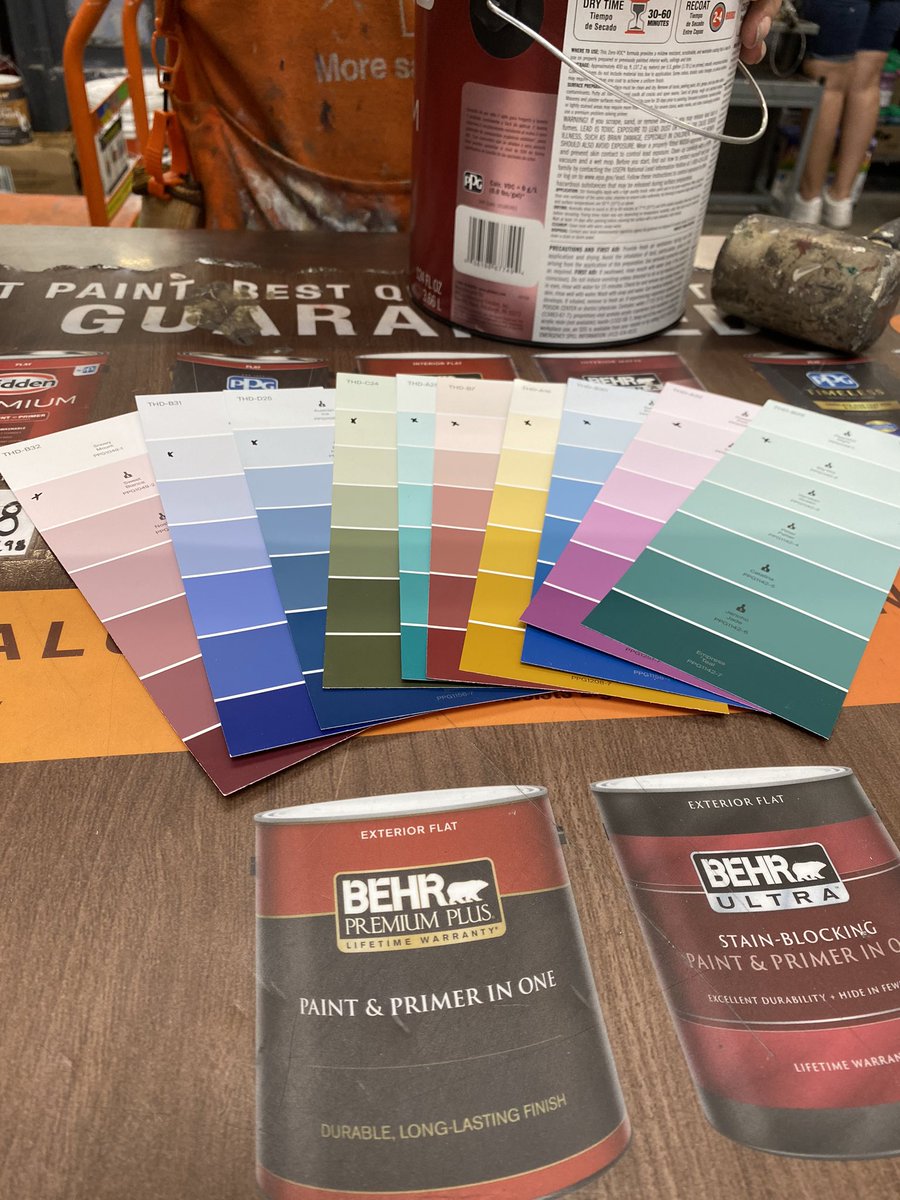 Surround yourself by people that make dreams come true!! <a href="/SalazarEagles/">Salazar Eagles</a> @MolinaSunset