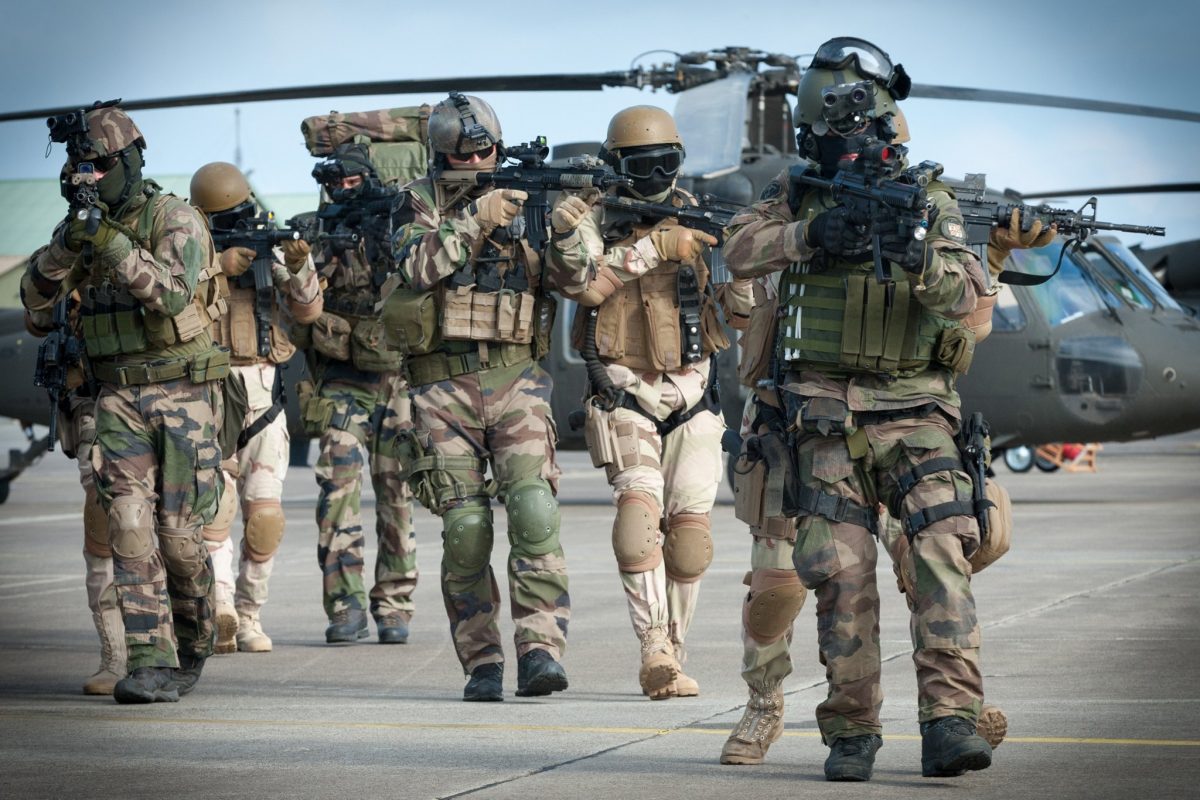 6) FranceBudget: $62.3 bnActive frontline personnel: 202,761Tanks: 423Aircrafts: 1,264Submarines: 10French military is small but highly trained & capable of force projection. Its aircraft carrier, Charles de Gaulle, routinely engages in military deployments.