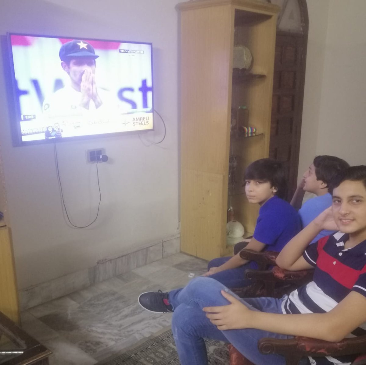 populimag's tweet photo. @TheRealPCB Hello to Team Pakistan @TheRealPCBMedia
Supporting Green shirts :)
@TheRealPCB #SuperFans #SupportTeamPakistan https://t.co/ngH5c51IPe