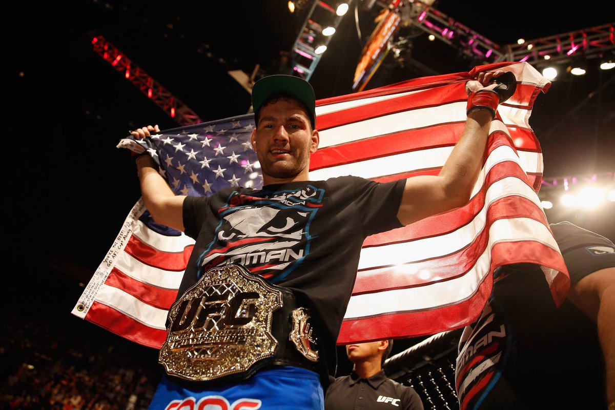 HofstraWREST's tweet photo. Good luck to The All-American @chrisweidman as he fights in the co-main event at #ufcvegas6 𝐓𝐎𝐍𝐈𝐆𝐇𝐓! The main card begins at 9 p.m. on ESPN+
#HofstraFamily #RoarWithPride https://t.co/st46miVzSV