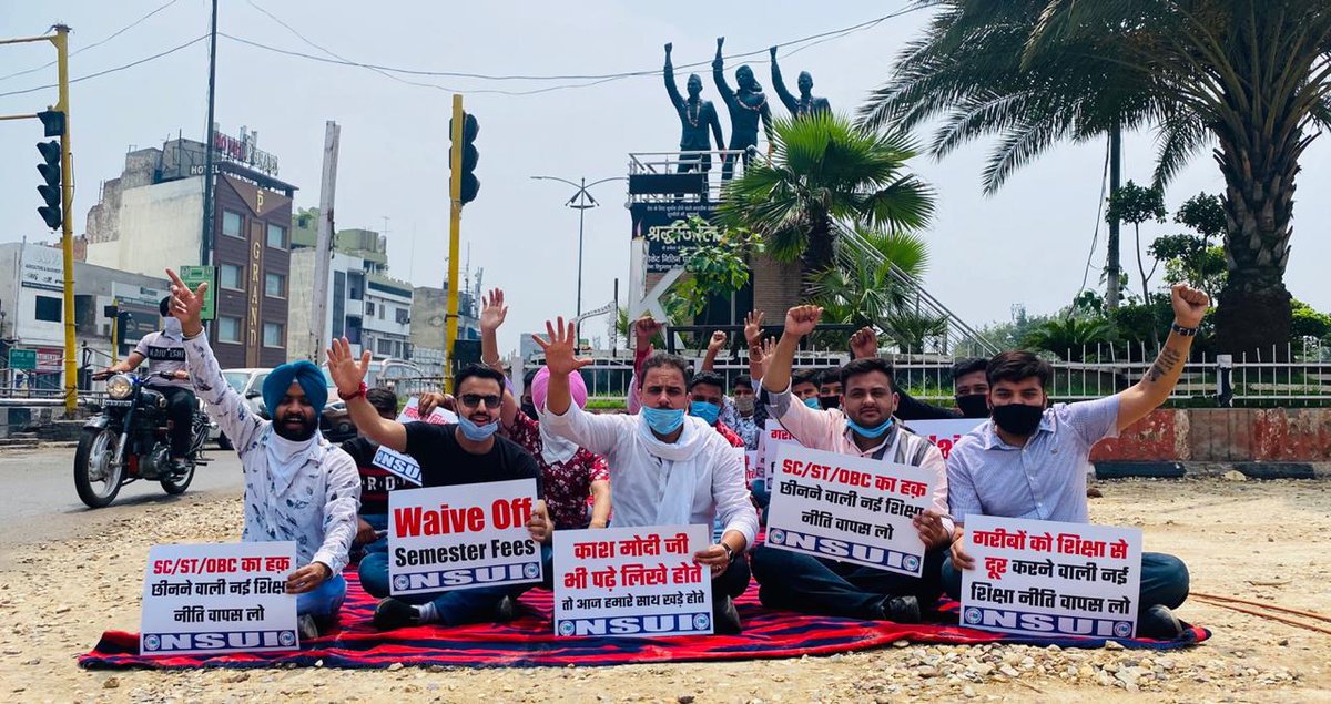 NSUIPunjab's tweet photo. Students are our future and Modi regime is hellbent to destroy that. @NSUIPunjab today held statewide protest #छात्र_सत्याग्रह against centre callous anti student politicies be it like forcing them for exams amidst pandemic or fee waiver. Students won't forget. @AkshaySharmaOrg https://t.co/H7qEK0AILp