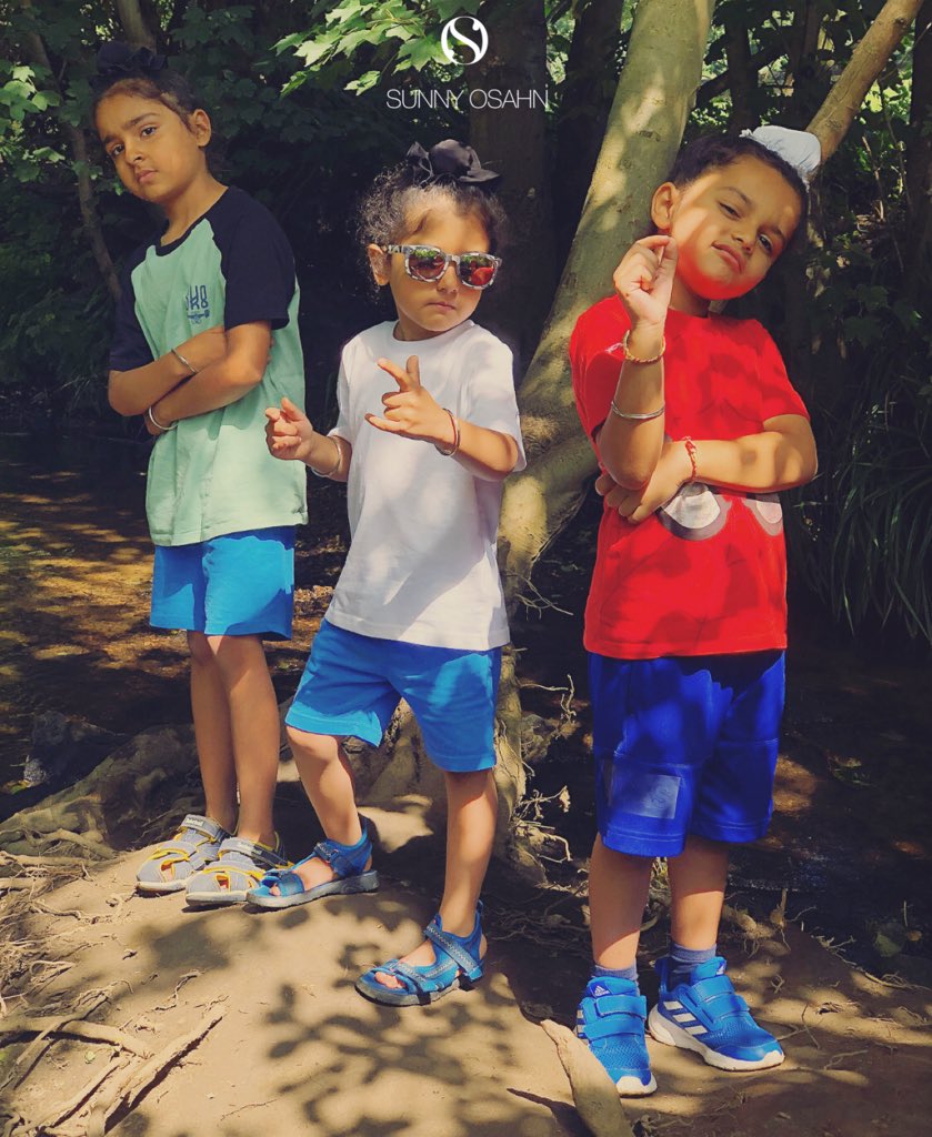 SunnyOsahn's tweet photo. These three look like the next RDB. What do you reckon @SurjRDB 

#boyswithlonghair #sikh https://t.co/tIVMCNXAdl