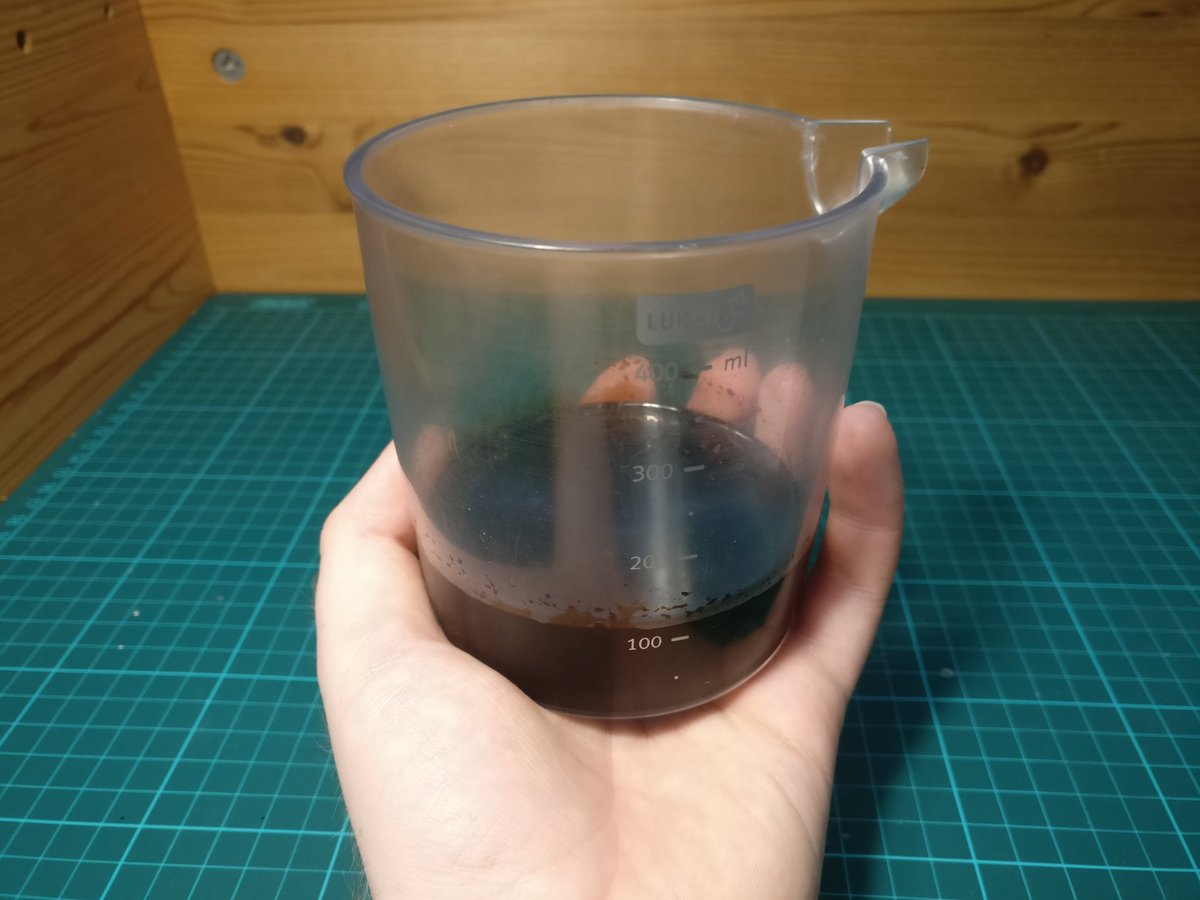 This gives us about 120 ml of the finished cola syrup! \\o/ I've been following the Cube-Cola recipe:  https://cube-cola.org/index.php?route=information/information&information_id=10