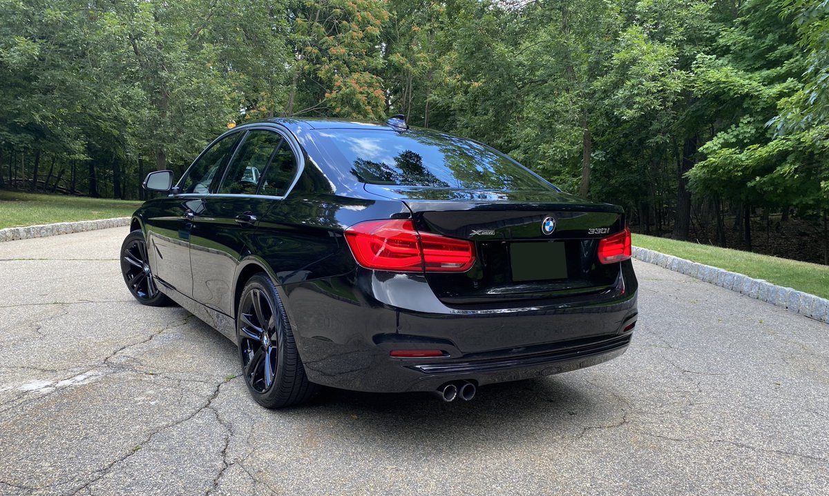 straphos tweet media