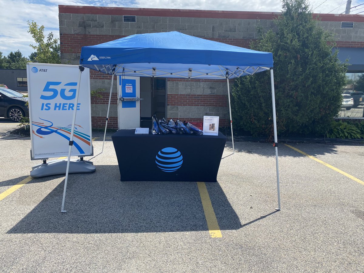 You know what time it is!! Switch Over Saturday at your local Windham AT&amp;T store on Roosevelt Trail! #friendlyneighborhoodstore#switchoversaturdays <a href="/TheRealOurNE/">#OurNE</a> <a href="/CarolWalsh01/">Carol Walsh</a> <a href="/Phil__Oliveira/">Phil Oliveira</a> <a href="/keroninc/">Keron Incarnato</a>