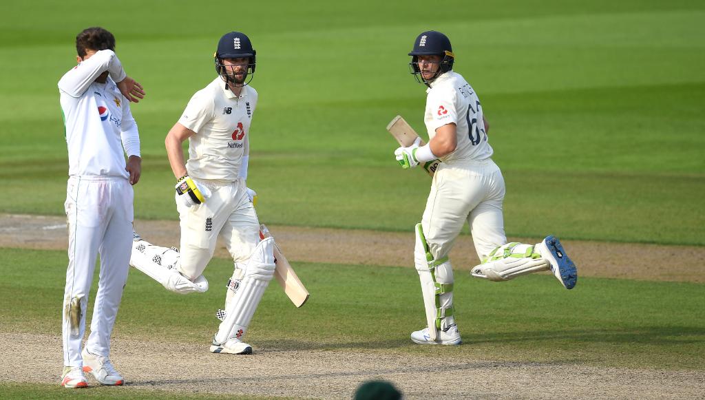 Chris Woakes and Jos Buttler- England vs Pakistan First test at Emirates Old Trafford