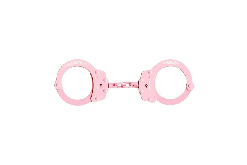 Kamala Harris as handcuffs, a thread: