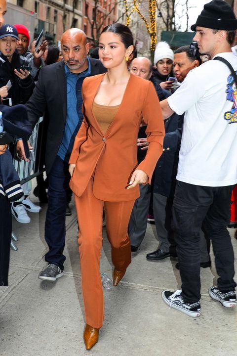 abelssouvenir's tweet photo. selena gomez in suits. that’s it. https://t.co/GRVeQXi7O4