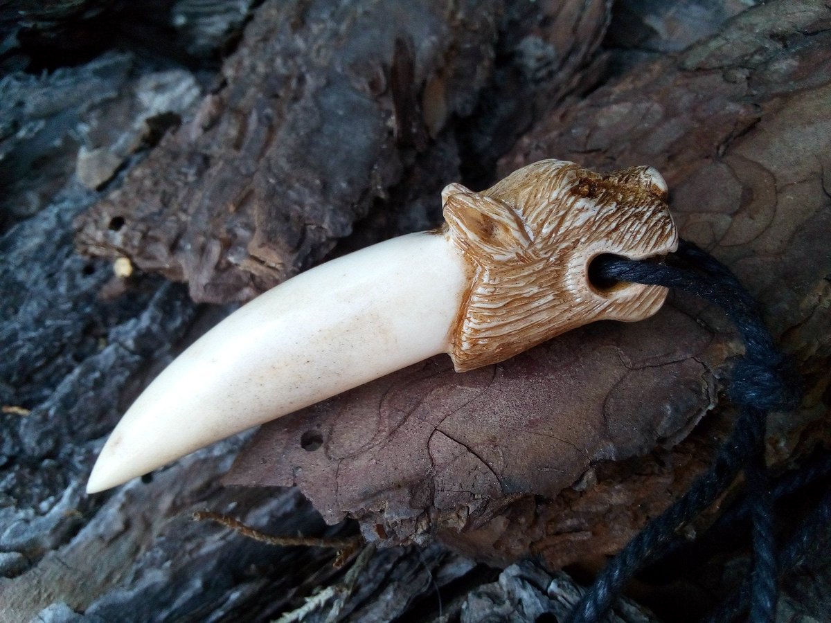 AndrewS02771425's tweet photo. Excited to share the latest addition to my #etsy shop: Viking Wolf Fang Warriors Amulet / Úlfhéðnar / Berseker Amulet (Individually Hand carved / Moose antlers) https://t.co/gJsP1aycXX #dragonfafnir #borrestyle #bersekerviking #vikingwolfamulet #vikingwolfart #ulfhenar https://t.co/4fed79SaAx