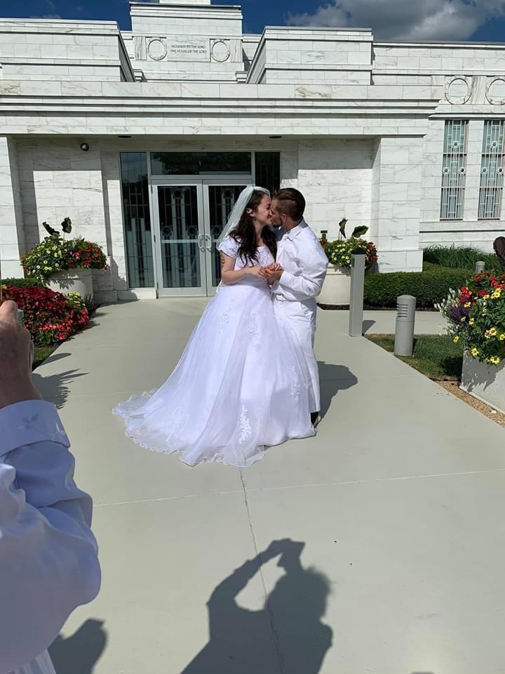 Alex01573906's tweet photo. #married2020 https://t.co/BB5aabheke