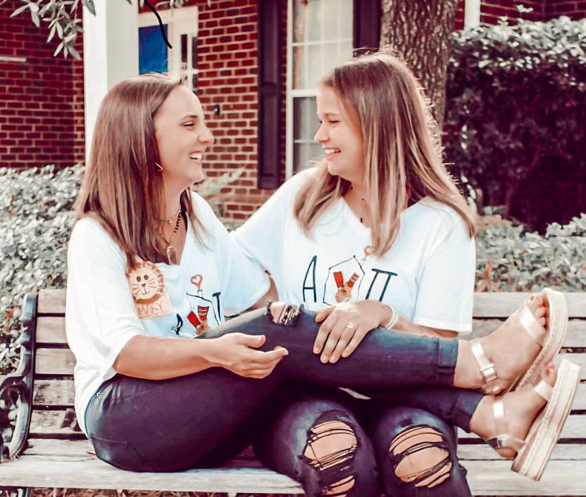 MercerADPi's tweet image. forever friendships through ΑΔΠ 💙

#gopan
#goadpi