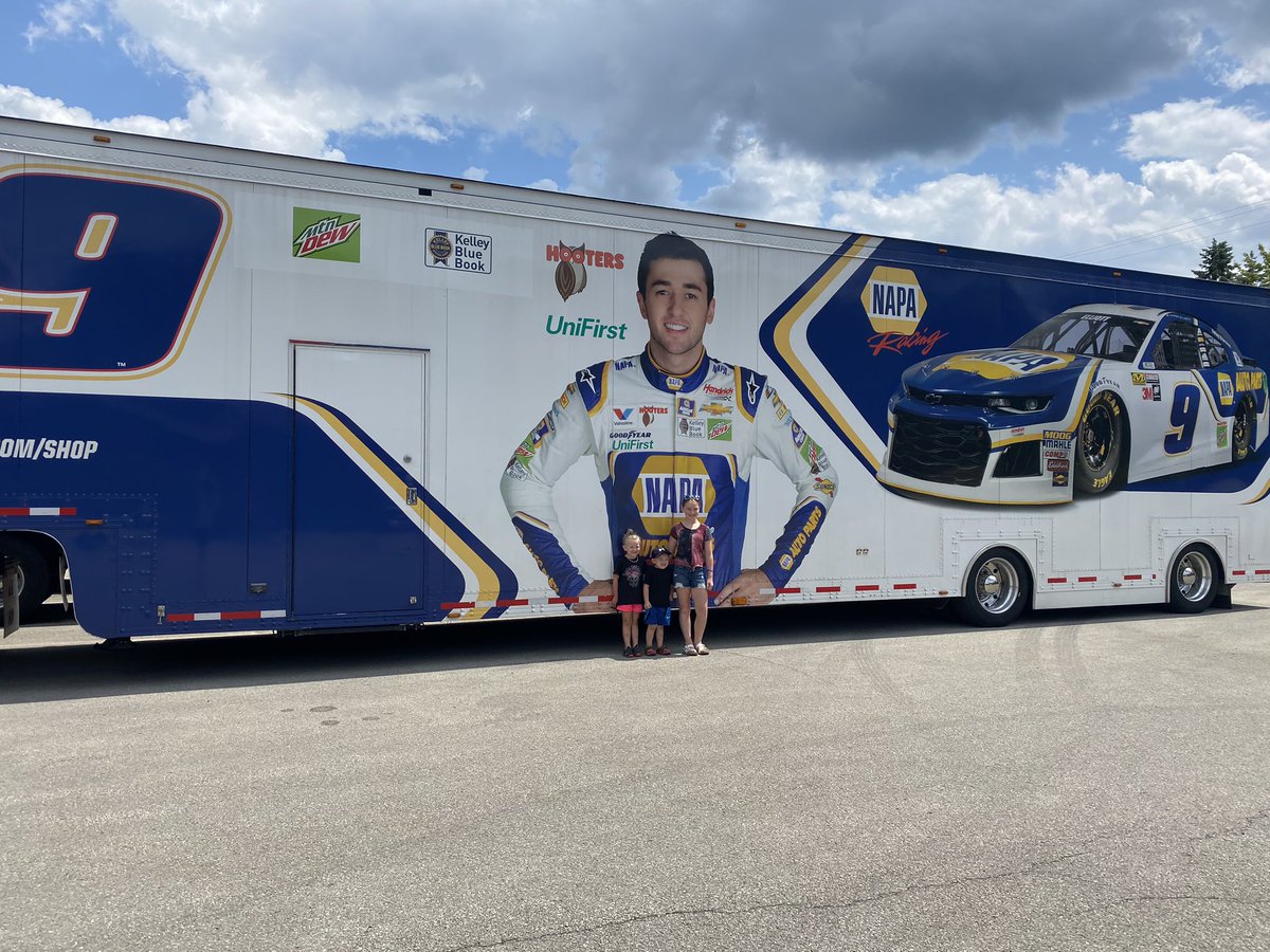 Courtie33's tweet photo. The Colwell crazies popped into @ClassicInkUSA yesterday to button up some last minute details on the Big Mav Classic tees &amp; Caitlin showed my racing obsessed crew @chaseelliott tshirt hauler #Colwellcrazies #happiest3yroldboyEVER https://t.co/lZCQLEfuHX