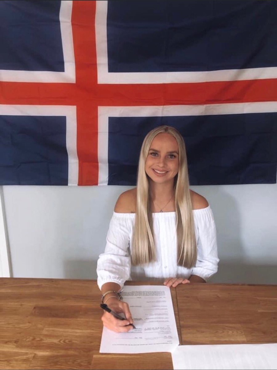 So proud of <a href="/MeganWarner98/">Megan✨</a> signing her fist professional contract for Icelandic team <a href="/UMFSindri/">UMF Sindri</a>. You will smash it 💪🏻⚽️Best of luck from all of us <a href="/northwoodladies/">Northwood Ladies FC</a>! 🙌🏻👏🏻