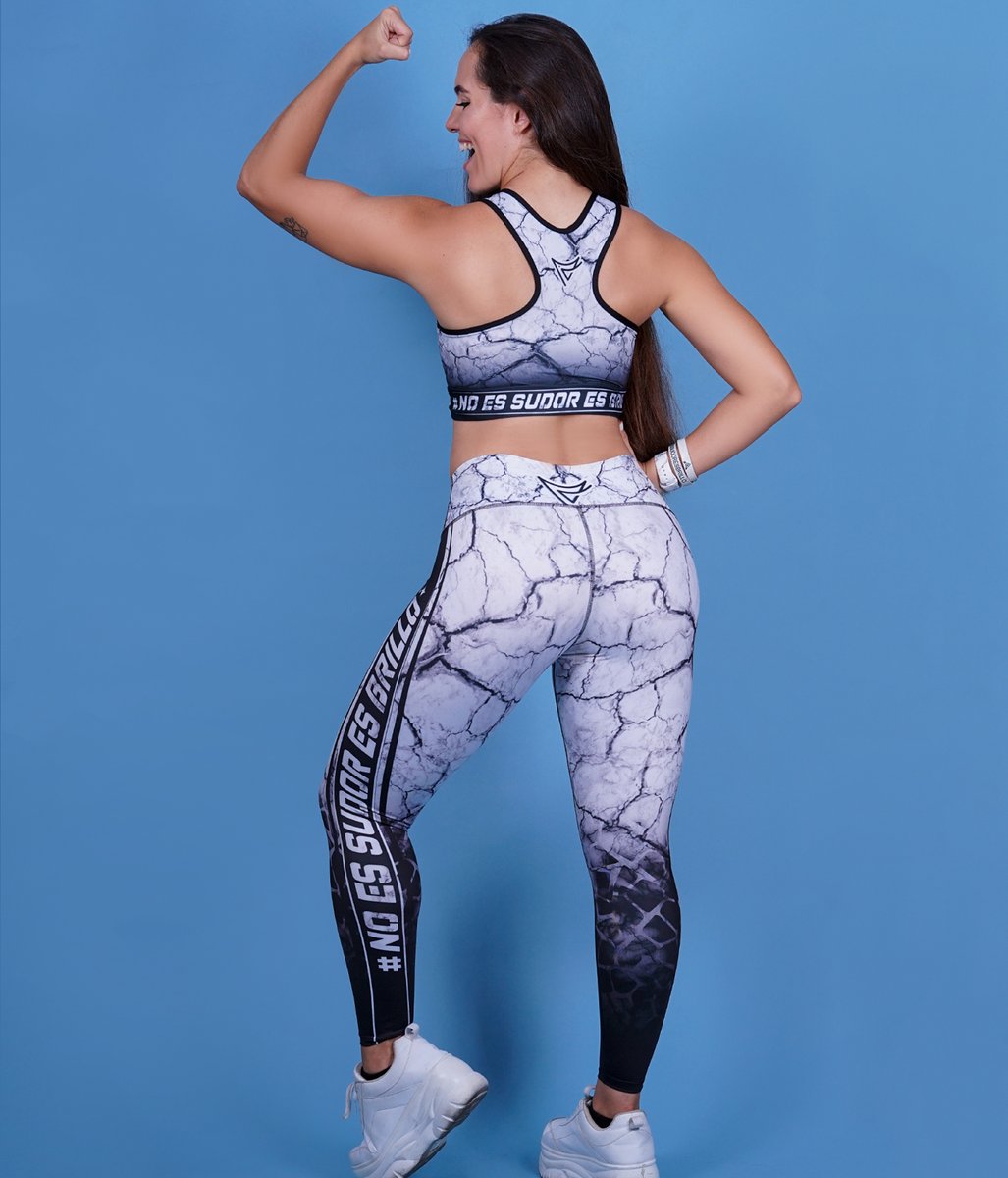 La nueva colección de Valeria Vieitez su línea #NoEsSudorEsBrillo está disponible en nuestra website.

Compra en línea y se de las primeras en tener las piezas más top para brillar mientras ejercitas 😉 .

Ingresa aquí enbogabazar.com/val-vieitez/
Se hacen envíos Nacionales #Venezuela