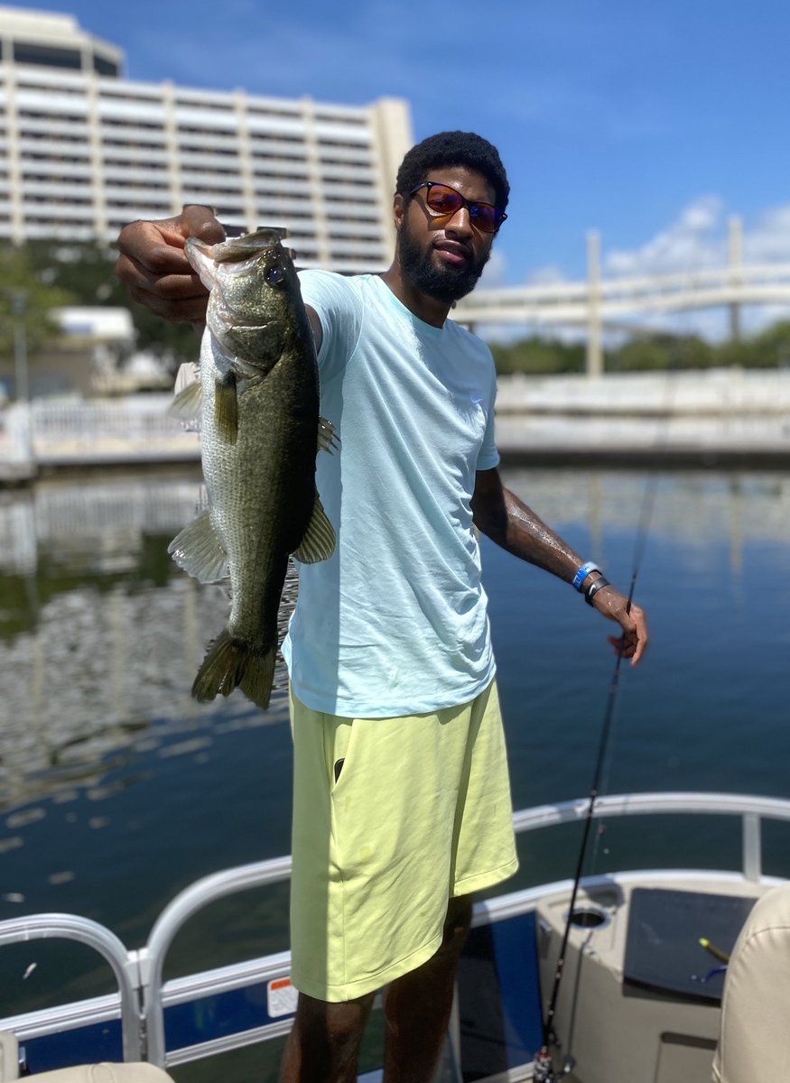nbaoncampus's tweet photo. 🎣 Friday Fishing with Paul George! https://t.co/niEI4J0Rek