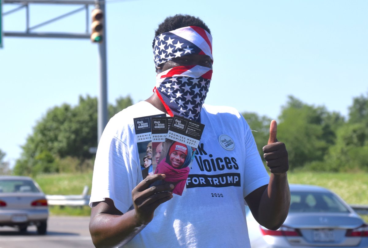BerntsonBethany's tweet photo. YUGE enthusiasm for @realDonaldTrump with these @BlackVoices4DJT!
✅School Choice
✅Opportunity Zones
✅HBCU Funding
✅Criminal Justice Reform
@BARBARA44615929 & her team of #notableexceptions are out registering voters & sharing Pres Trump's fight for the black community!🇺🇸🇺🇸 https://t.co/zYeKoMuaMN