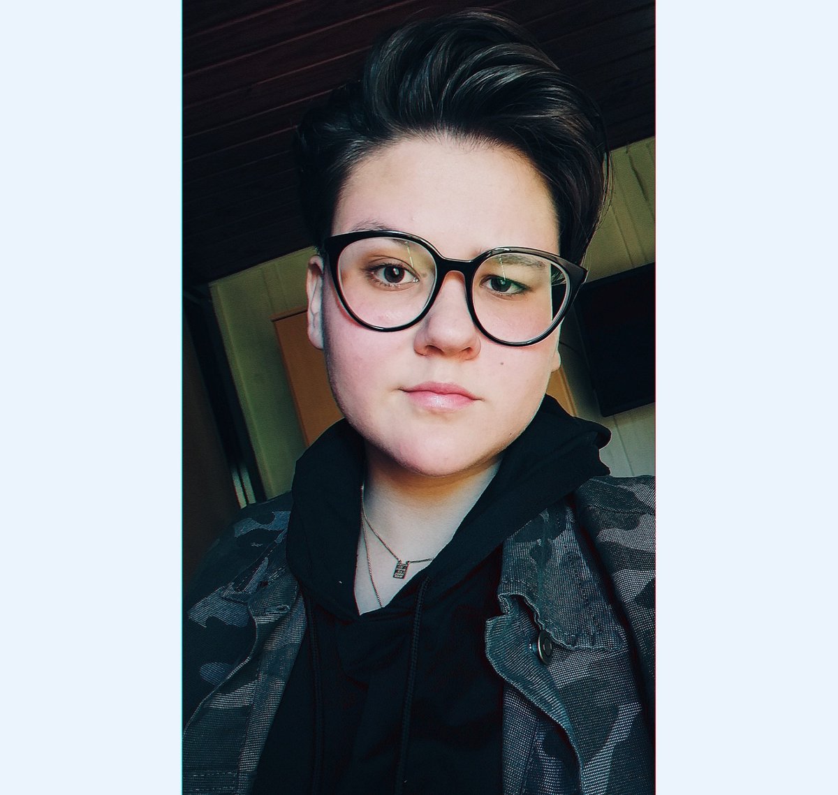 loffi_delly's tweet image. Cortei o cabelo gostaram meninas #LGBTQnaoTemPaz