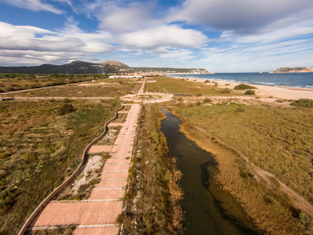 MdlMediterrania's tweet photo. L'abans i després de la #Pletera 🤩
Veniu a conèixer el procés de restauració dels aiguamolls del Baix Ter, cada dilluns a les 19h. Cal reserva prèvia https://t.co/1x5Ne3XUQf https://t.co/9mpMaBS7FT