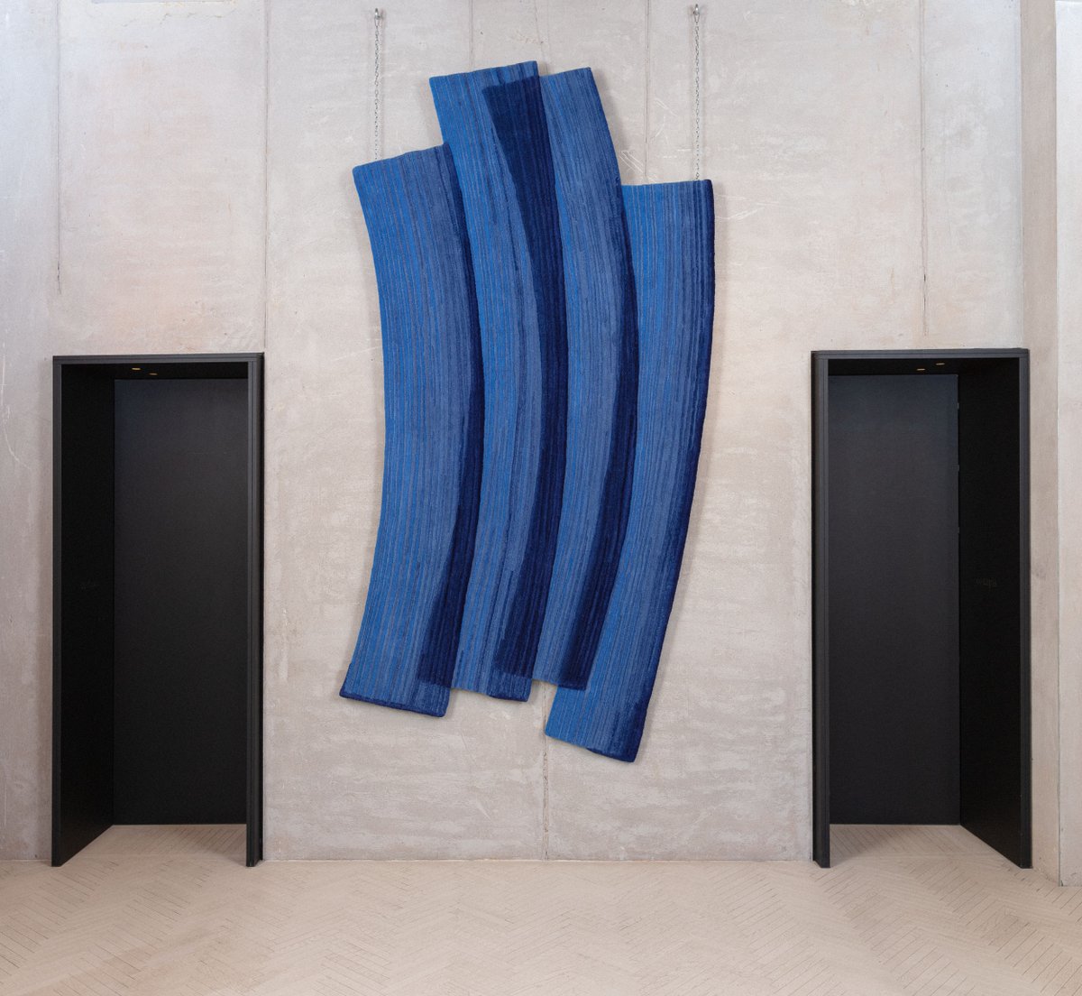 You can have a tour in our showroom from the confort of your home. The Gesture Collective is here and you can see all the product details e video contents behind the creations by clicking here: cc-tapis.com/gesture-showro…