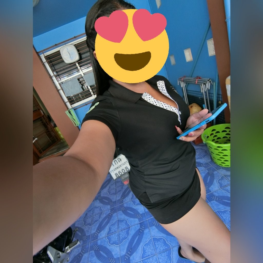 ตอนกินไม่คิด พอกระโปรงฟิตทำเป็นโวยวาย 😊😆