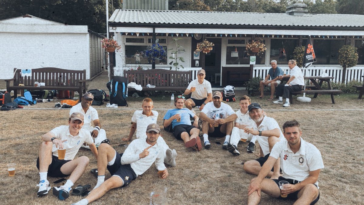 BushyParkCC's tweet photo. Great win for our 1st XI chasing 219 with one wicket to spare. @ThomPitts with a cool 57 and @JoshMcC9482 hitting 17 off the last over made for a @SkySports classic! Thanks for a great game @FRCCUK #clubcricket #TVLC https://t.co/ecLkI3GnXF