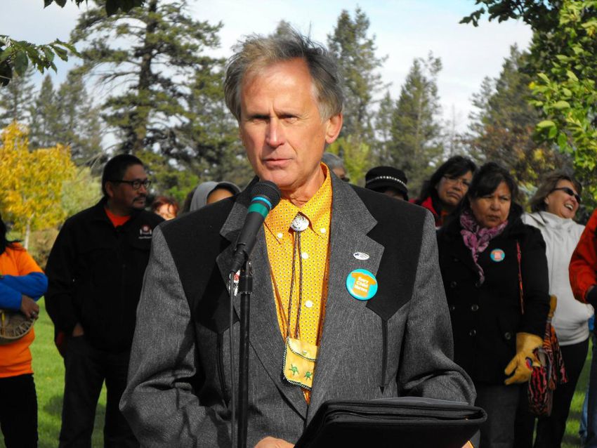 This is Al Richmond, former chair of the Cariboo region, one of thousands of local politicians across Canada.In the eyes of some, wittingly or not, Richmond had been pulled into China's global influence machine.  https://www.thestar.com/news/canada/2020/08/08/are-canadas-local-politicians-a-target-for-beijings-global-pr-machine.html  @TorontoStar  #cdnpoli  #bcpoli