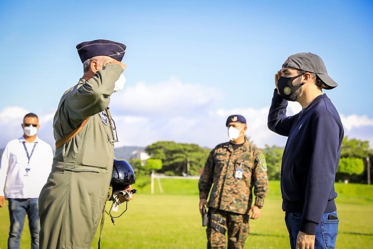 #Opinión UCA: Bukele busca apoyo incondicional de los militares en un momento en que hay voces de descontento al interior de las filas castrenses liberalsv.com/uca-bukele-bus…