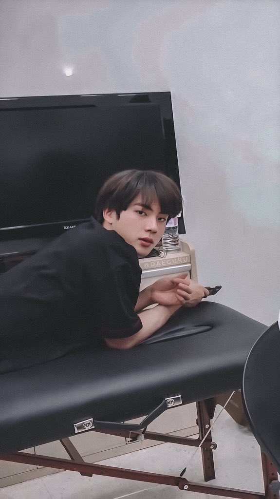 your camera roll if jin was your boyfriend — a thread