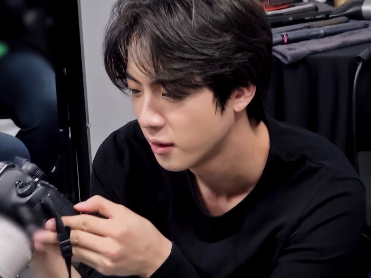 your camera roll if jin was your boyfriend — a thread